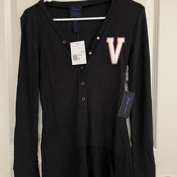 NWT Disney Forever 21 Villians Ribbed Black long sleeve romper women’s small - Picture 5 of 10